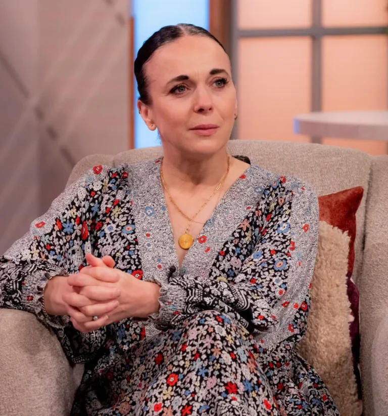 Discover the remarkable journey of Amanda Abbington, a versatile actress known for her outstanding performances in television, film, and theatre. Learn about her early life, career achievements, and personal insights in this in-depth article.