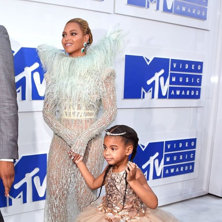 Beyoncé Twins